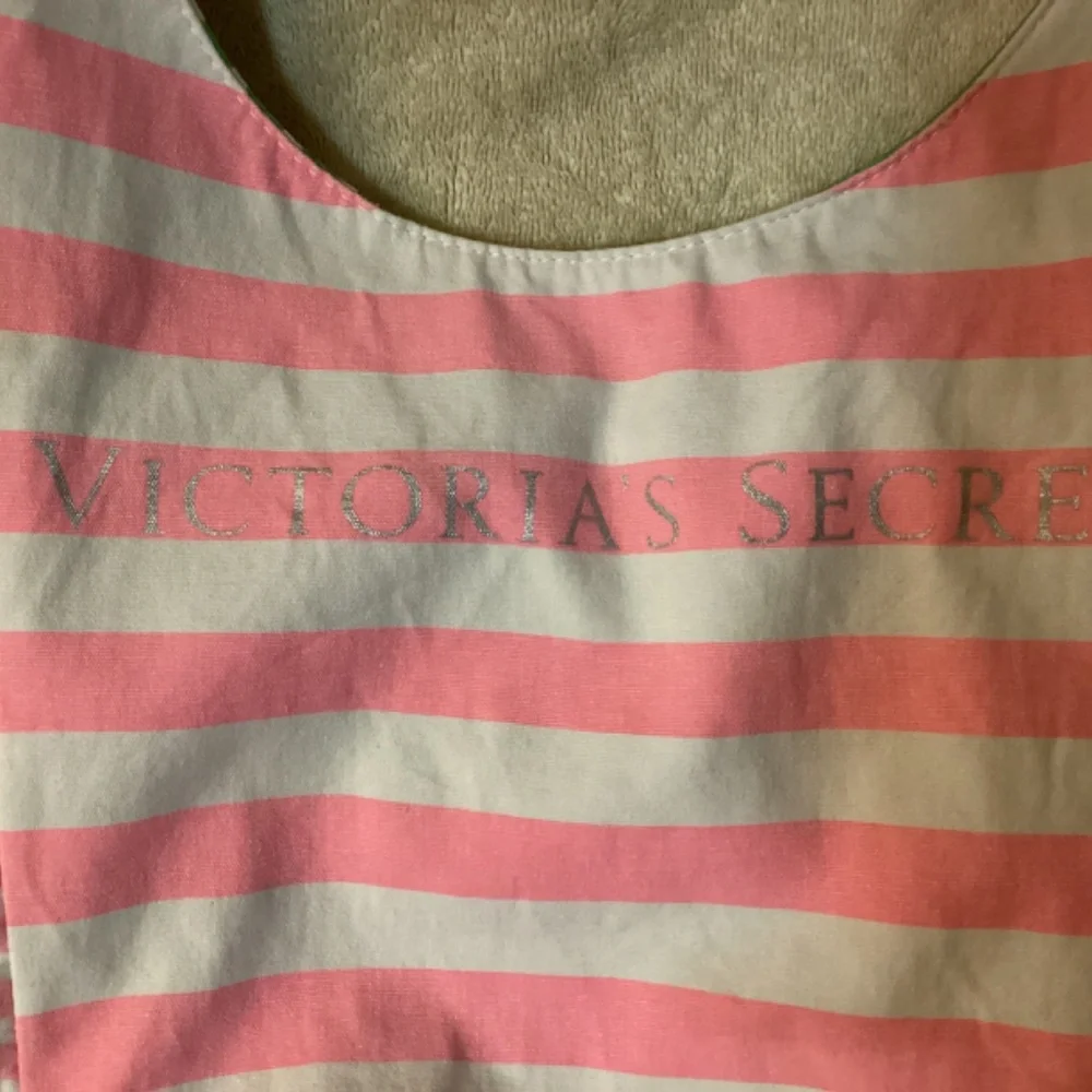 🌞 VICTORIA’S SECRET Pink and White striped REVERSIBLE Bag Tote Hobo Purse